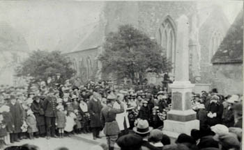 unveiling of the war memorial 11th November 1921 - Z50-101-5